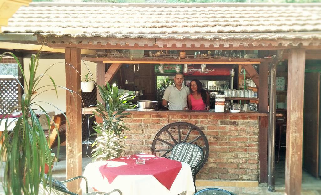 B&B Bazeni Sarajevo Bagian luar foto