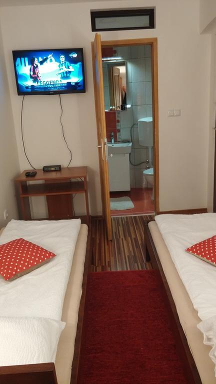 B&B Bazeni Sarajevo Bagian luar foto