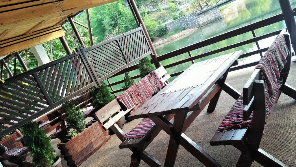 B&B Bazeni Sarajevo Bagian luar foto
