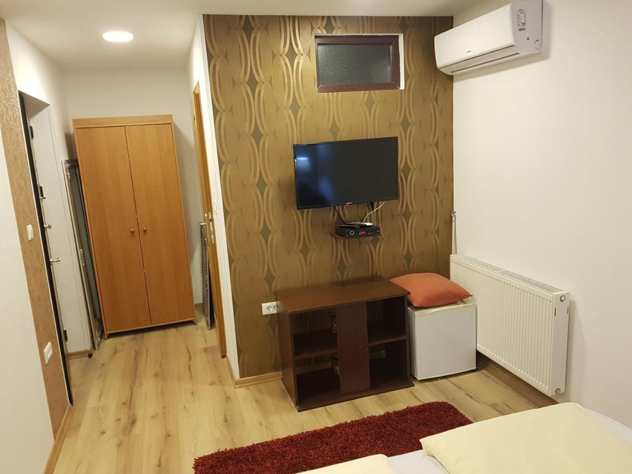 B&B Bazeni Sarajevo Bagian luar foto